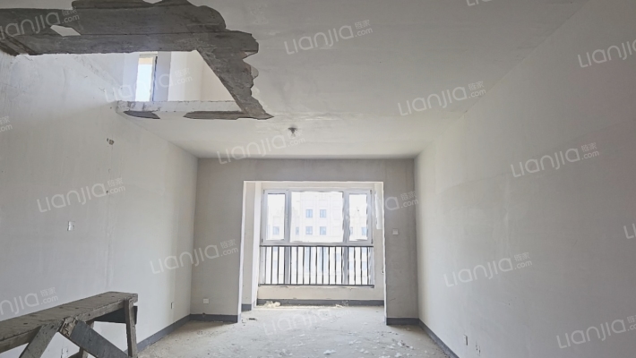 永济公园旁环境优美，大社区交通便利，出行方便-客厅