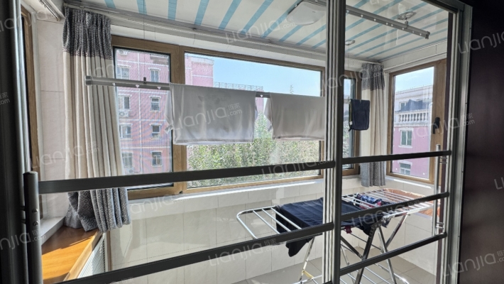 范阳路沿线 5居室 精装修 采光充足 通风好-阳台B