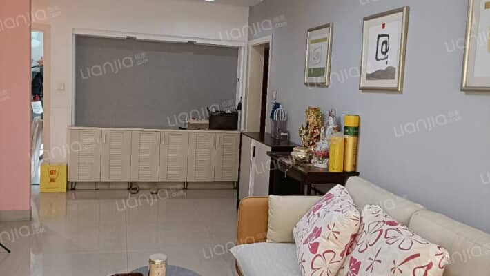 雅馨公寓小区二手房实景图