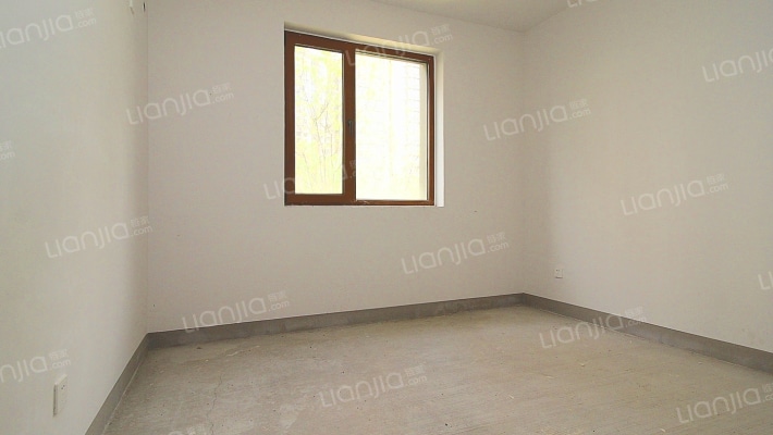 高铁新干线 4室1厅 南 北-卧室C