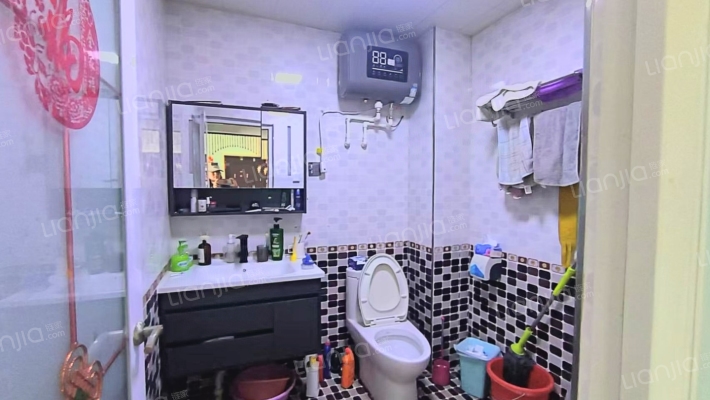 房本满二税费低 朝南两 居室 温馨小屋 小区停车方便-卫生间