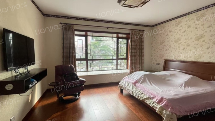 此房精装修，北京院子只有一栋精装.自住的独栋别墅。-卧室A