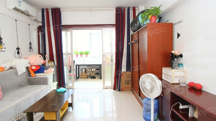 文昌万达 旁 东景国际一室一厅小公寓精装修，拎包入住-客厅