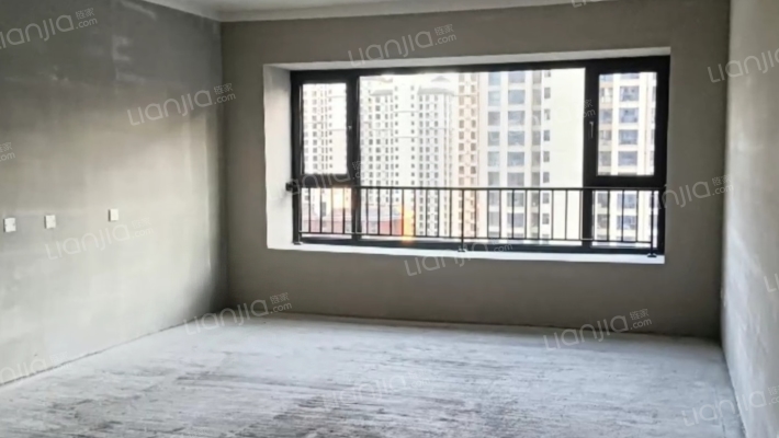 石榴春江锦上二手房实景图