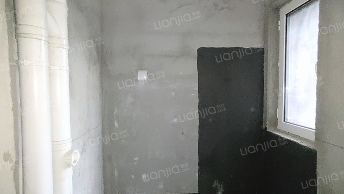 业主换房急售，明厨明卫通透三居，随时看房-卫生间