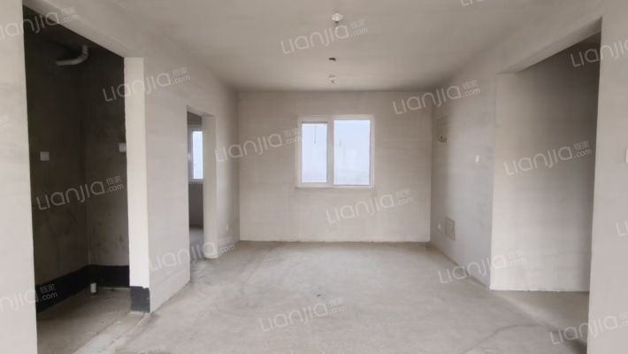 急售三得C区三阳开泰户型，毛坯满二，价格可叨-餐厅