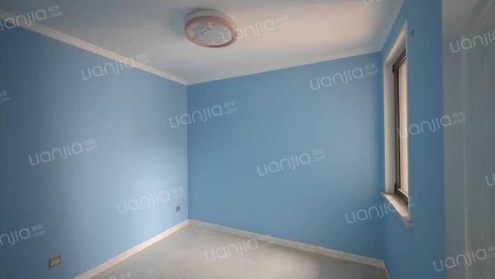 精装修两居，全天采光，房本满五唯一，交通出行方便-卧室B