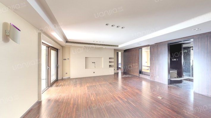 君临宝邸二手房实景图