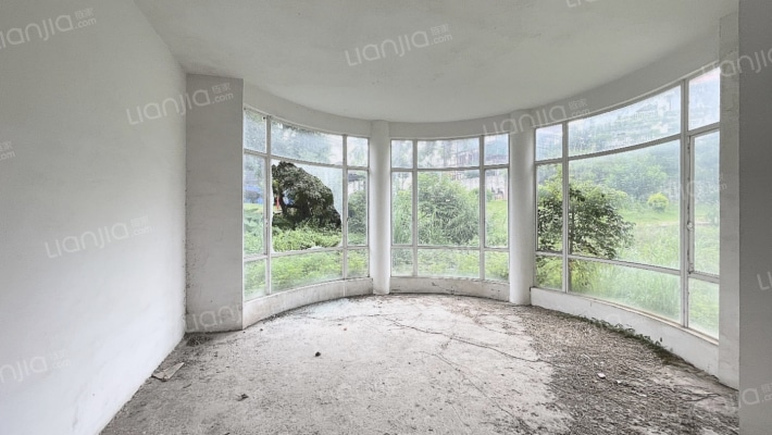 名都畔山美墅二手房实景图