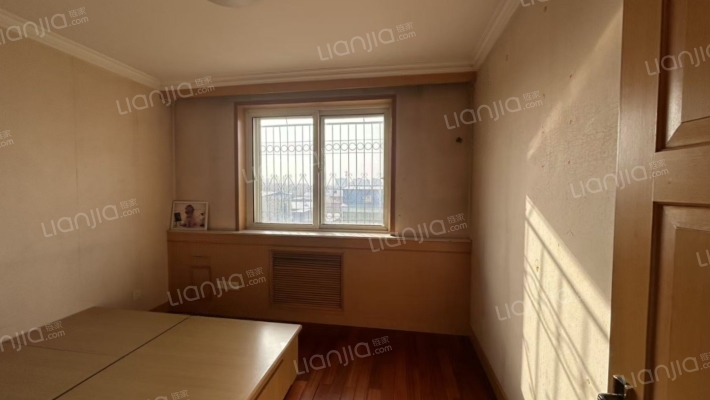 新安小区 3室2厅 南 北-卧室C