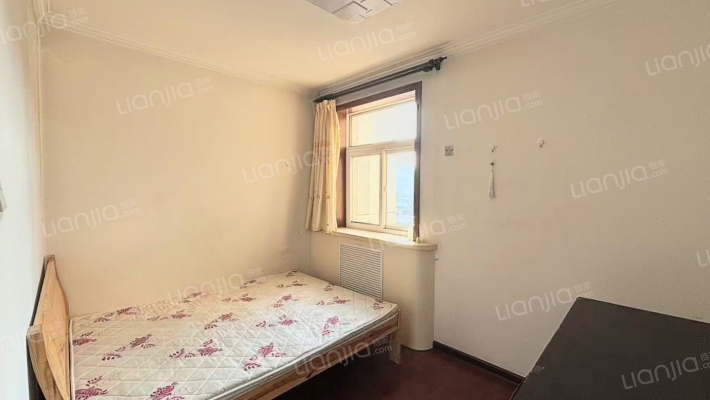 南北三居室 全明格局 板楼四层 前后无遮挡-卧室C