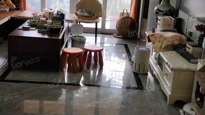 远林名苑B区二手房实景图