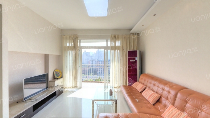 晋愉绿岛二手房实景图