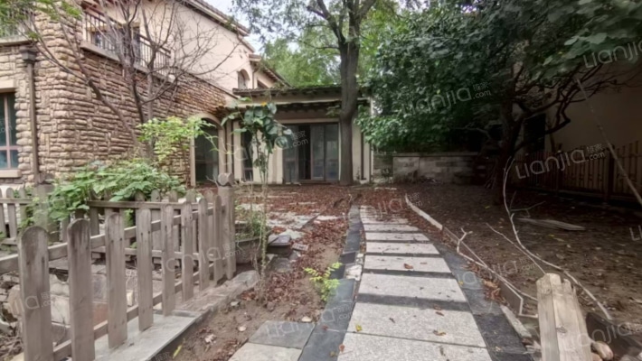 环京独栋 230平带大花园 临湖临水系 210万可谈-花园