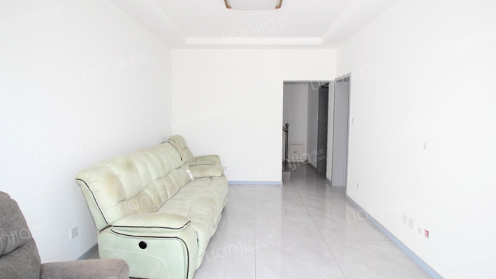 青年路197号二手房实景图