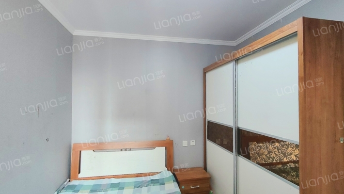 金阳瑞景 2室1厅 南-卧室B