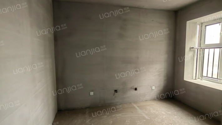 业主移民国外 诚心出售，价格可聊，适合刚需自住-卧室A