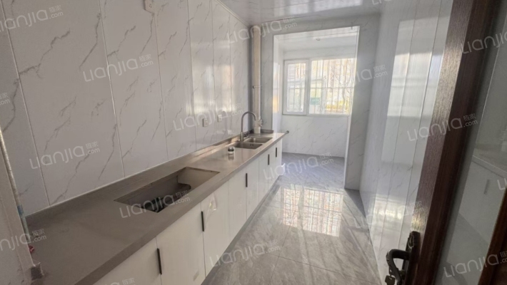 集中供暖 全天采光无遮挡 房本满二 107国道旁出行方便-厨房