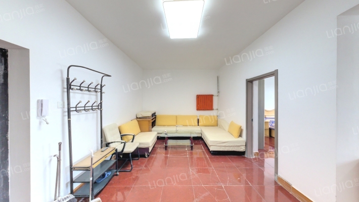 开发公司宿舍二手房实景图