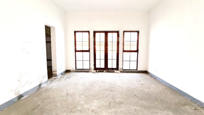 中海国际铂宫央墅二手房实景图