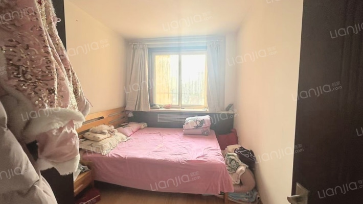 新安小区 3室2厅 南 北-卧室B