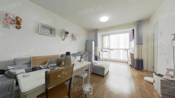 皇冠国际一期二手房实景图