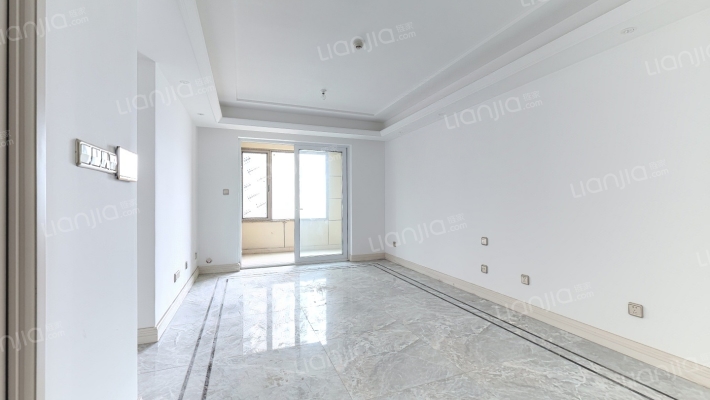 万科翡翠之光二手房实景图