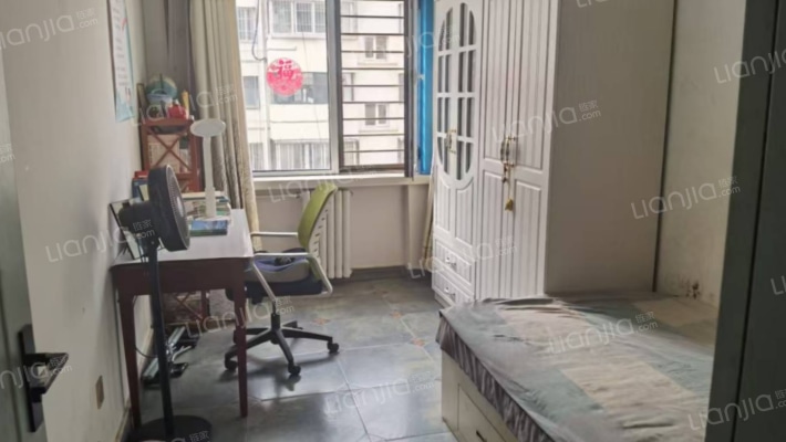 西丁三义附近板楼3层120平三居双卫49万-卧室C