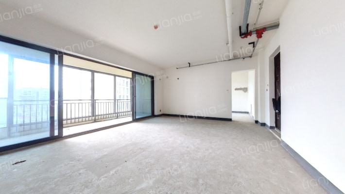 天空雲镜二手房实景图