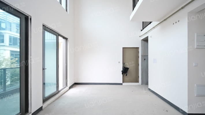 华侨城天澜美墅三期二手房实景图