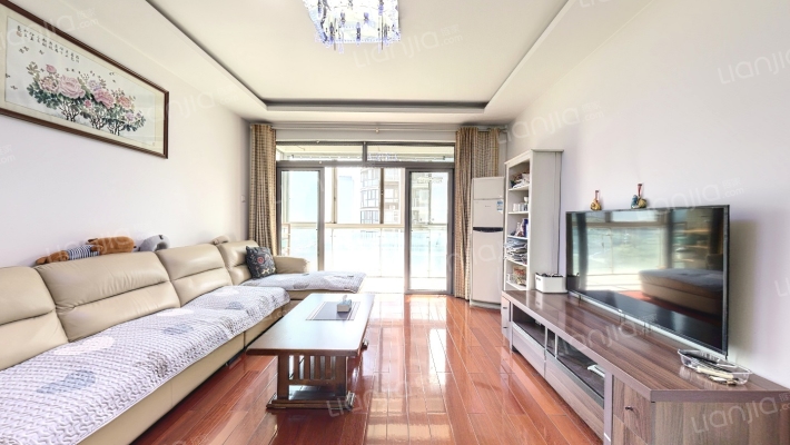 翡翠国际二手房实景图