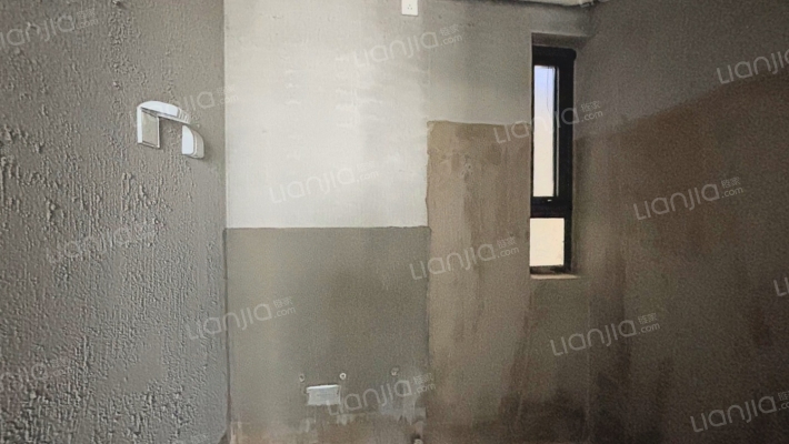 花田路南北通透的大三居第四代住宅电梯入户-卫生间B