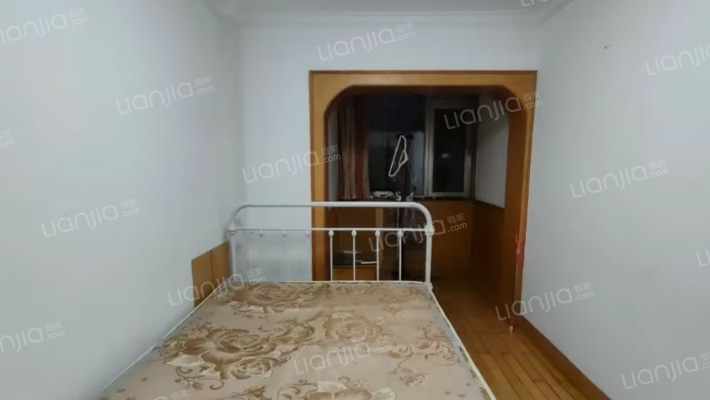 南北通透户型  七十年产权  低楼层-卧室B