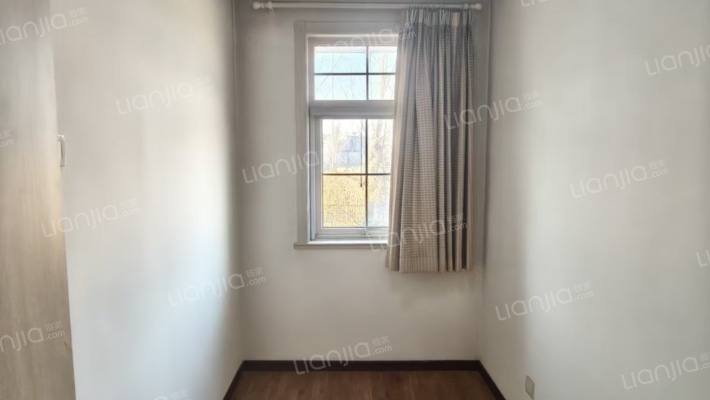 急售琉璃湖精装双拼别墅，精装修，价格美丽-卫生间B