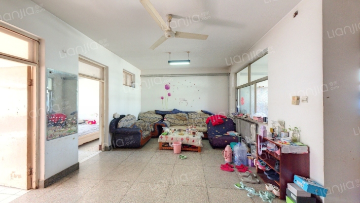 职教中心宿舍二手房实景图