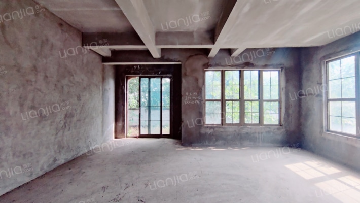 坡岭顿小镇二手房实景图