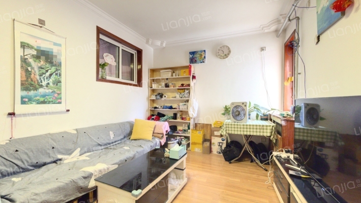 增产路大街42号院二手房实景图