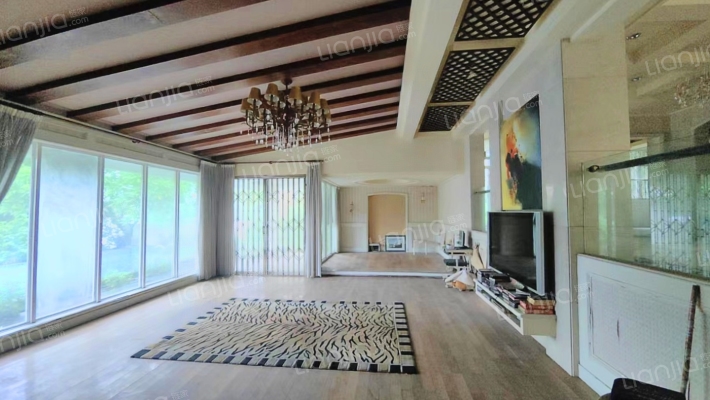 三正半山豪苑湖光区二手房实景图