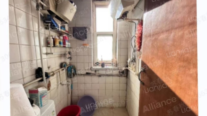 松林店商圈 凌云家属院正规一室一厅出售-卫生间