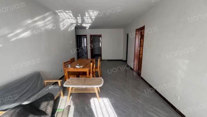 集中供暖 全天采光无遮挡 房本满二 107国道旁出行方便-餐厅