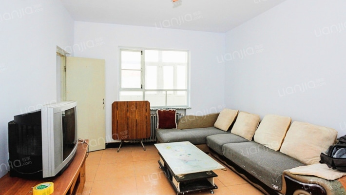 马路东燕兴社区二手房实景图