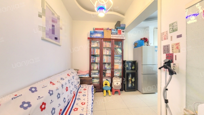 省经信委宿舍院二手房实景图