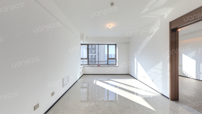 翡翠公园二手房实景图