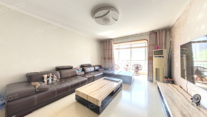 巴黎春天二手房实景图