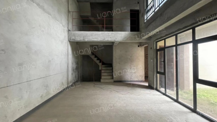 麓宸二期二手房实景图