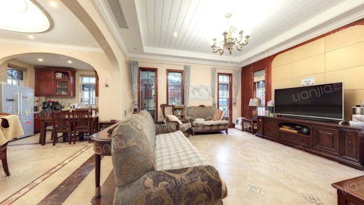 融创81栋二手房实景图