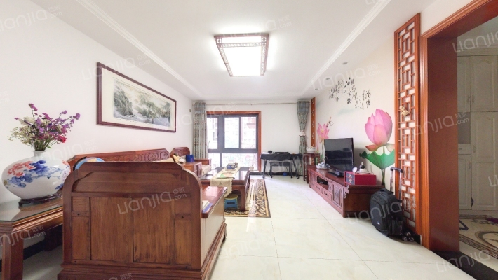 伊顿公馆西区二手房实景图