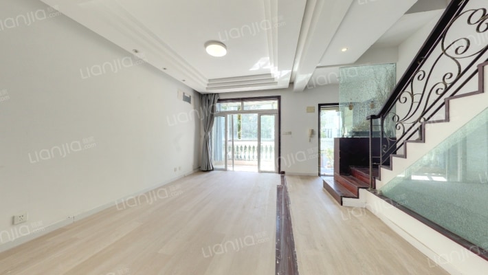 东方丰甸苑(别墅)二手房实景图