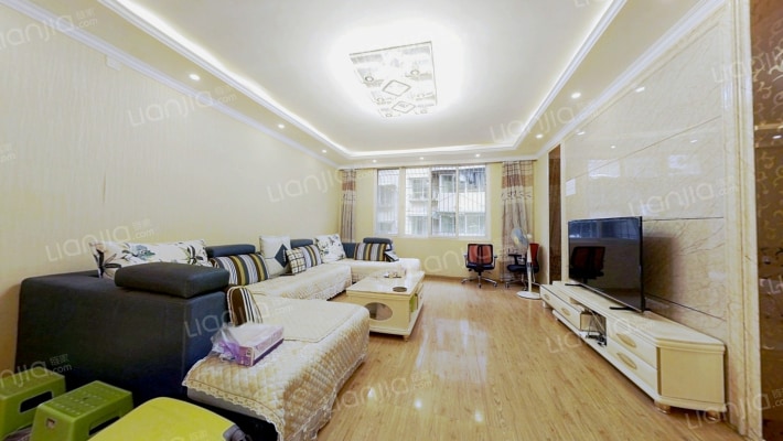 体育广场A区二手房实景图