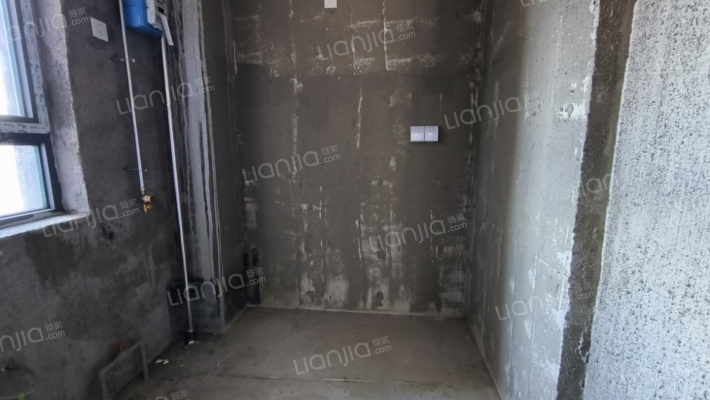 南北通透格局 楼层好 视野宽阔 配套设施齐全-厨房